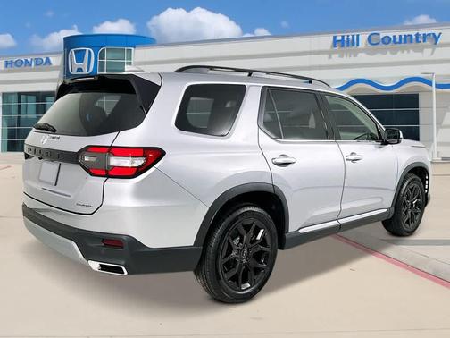 2025 Honda Pilot TOURING+