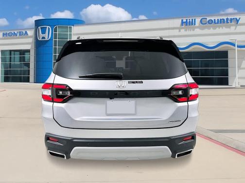 2025 Honda Pilot TOURING+