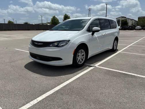 Bright White Clearcoat 2023 Chrysler Voyager LX