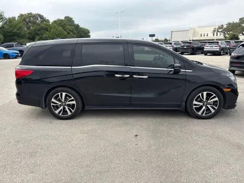Black 2018 Honda Odyssey Elite