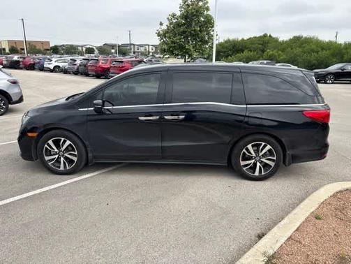 Black 2018 Honda Odyssey Elite