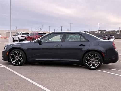 2016 Chrysler 300 S