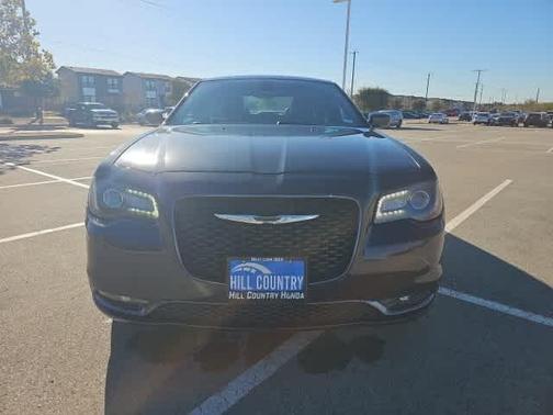 2016 Chrysler 300 S