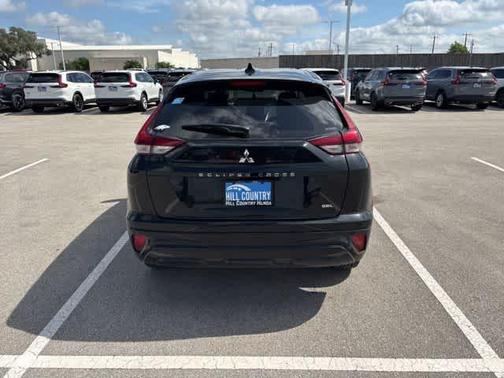 Labrador Black Pearl 2024 Mitsubishi Eclipse Cross SEL