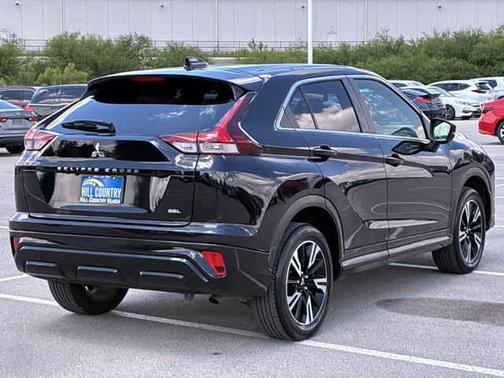 Labrador Black Pearl 2024 Mitsubishi Eclipse Cross SEL
