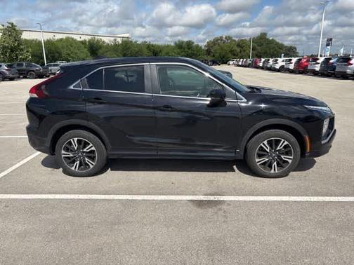 Labrador Black Pearl 2024 Mitsubishi Eclipse Cross SEL