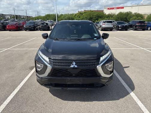 Labrador Black Pearl 2024 Mitsubishi Eclipse Cross SEL