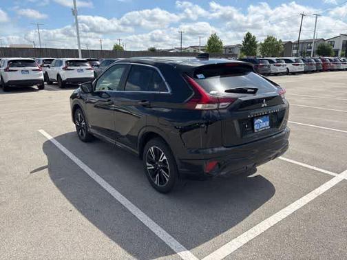 Labrador Black Pearl 2024 Mitsubishi Eclipse Cross SEL