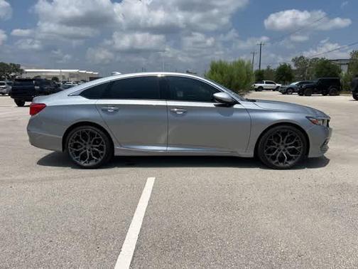 2019 Honda Accord Touring 2.0T