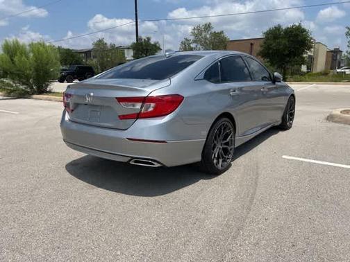 2019 Honda Accord Touring 2.0T