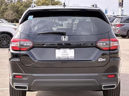 2025 Honda Pilot Sport