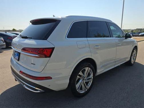 2023 Audi Q7 55 Premium Plus