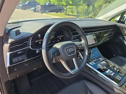2023 Audi Q7 55 Premium Plus