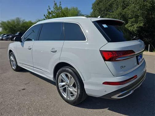 2023 Audi Q7 55 Premium Plus