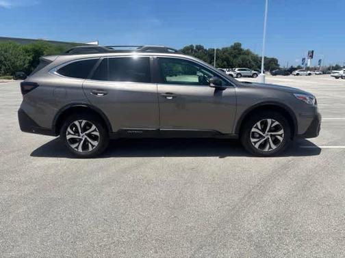 Brilliant Bronze Metallic 2022 Subaru Outback Limited