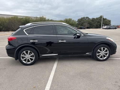 2016 INFINITI QX50 Base