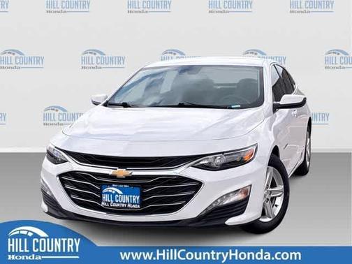 Summit White 2024 Chevrolet Malibu LT