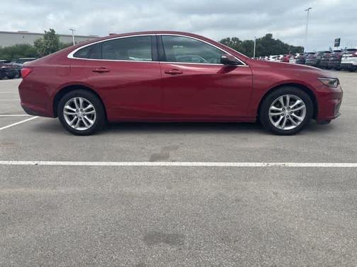 Cajun Red Tintcoat 2018 Chevrolet Malibu LT
