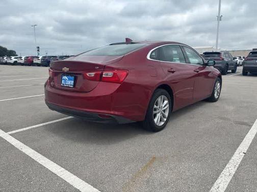 Cajun Red Tintcoat 2018 Chevrolet Malibu LT