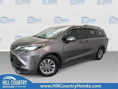 Predawn Gray Mica 2021 Toyota Sienna LE