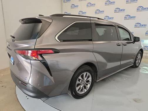 Predawn Gray Mica 2021 Toyota Sienna LE
