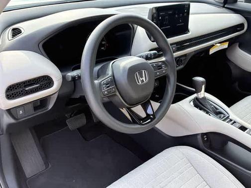 White 2026 Honda HR-V LX