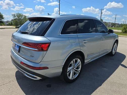2023 Audi Q7 55 Premium Plus