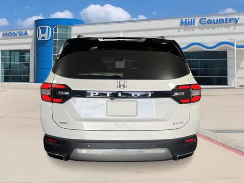 Platinum White Pearl 2026 Honda Pilot Elite