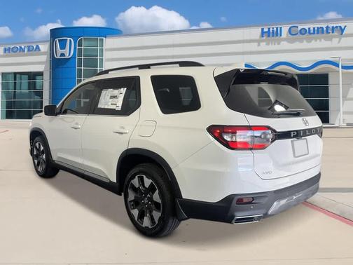 Platinum White Pearl 2026 Honda Pilot Elite