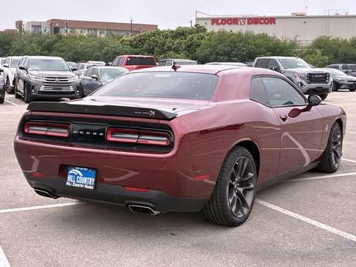 Octane Red Pearlcoat 2022 Dodge Challenger R/T Scat Pack