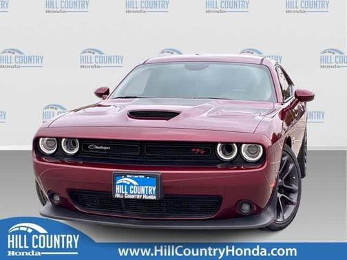 Octane Red Pearlcoat 2022 Dodge Challenger R/T Scat Pack