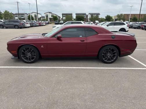 Octane Red Pearlcoat 2022 Dodge Challenger R/T Scat Pack