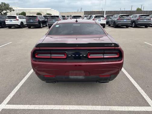 Octane Red Pearlcoat 2022 Dodge Challenger R/T Scat Pack
