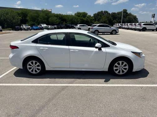 Ice 2024 Toyota Corolla LE