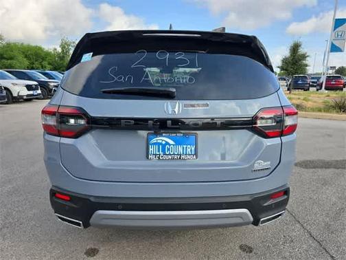 2025 Honda Pilot Touring