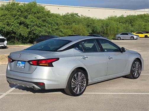 2023 Nissan Altima 2.5 SL
