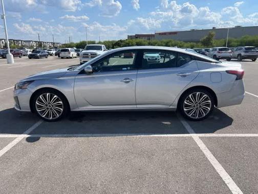 2023 Nissan Altima 2.5 SL