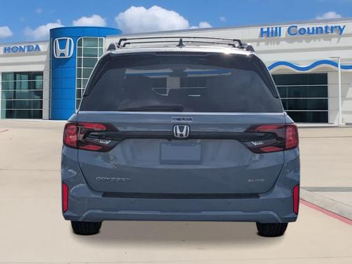 Sonic Gray Pearl 2027 Honda Odyssey Elite