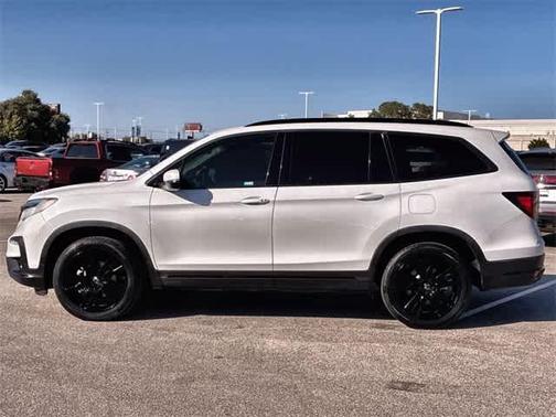 2022 Honda Pilot Black Edition