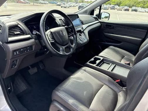 Lunar Silver Metallic 2018 Honda Odyssey Touring
