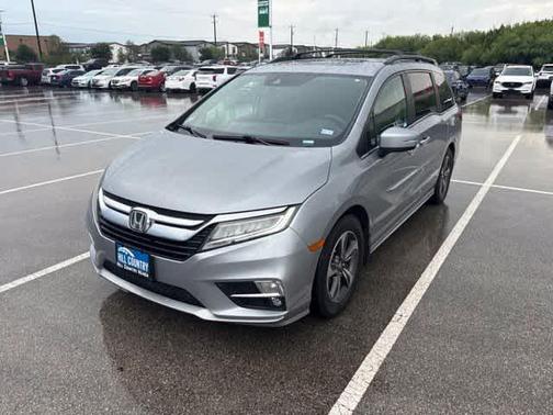 Lunar Silver Metallic 2018 Honda Odyssey Touring