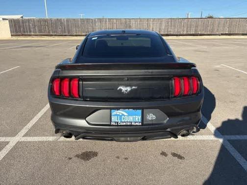 2020 Ford Mustang EcoBoost