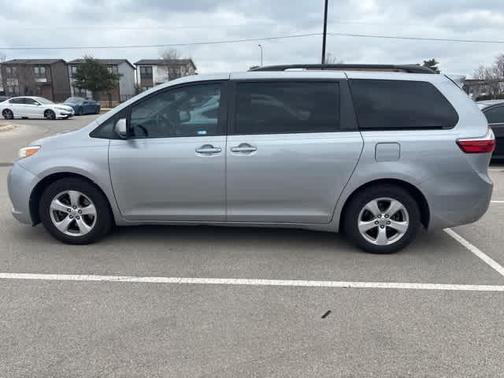 2015 Toyota Sienna LE