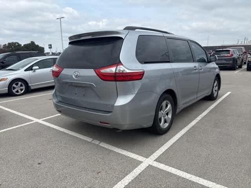 2015 Toyota Sienna LE