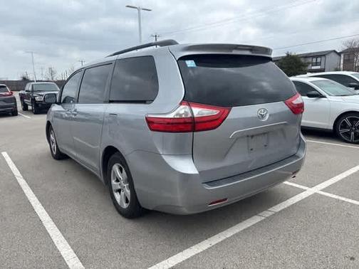 2015 Toyota Sienna LE