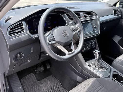 Platinum Gray Metallic 2023 Volkswagen Tiguan 2.0T S