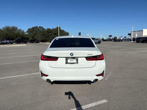 2020 BMW 330 i