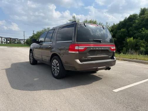 2016 Lincoln Navigator Select
