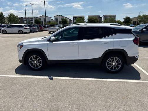 Summit White 2024 GMC Terrain SLT