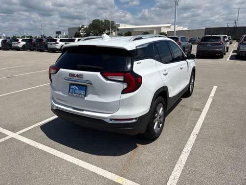 Summit White 2024 GMC Terrain SLT
